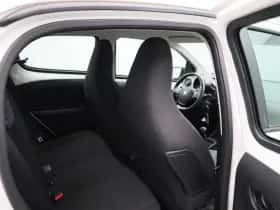 Peugeot 108 (2021) thumbnail 25