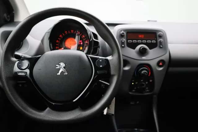 Peugeot 108 (2021) thumbnail 7