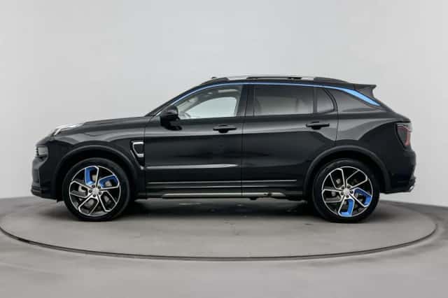 Lynk & Co 01 (2023) thumbnail 2