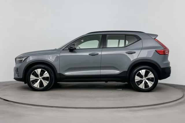 Volvo XC40 (2023) thumbnail 2