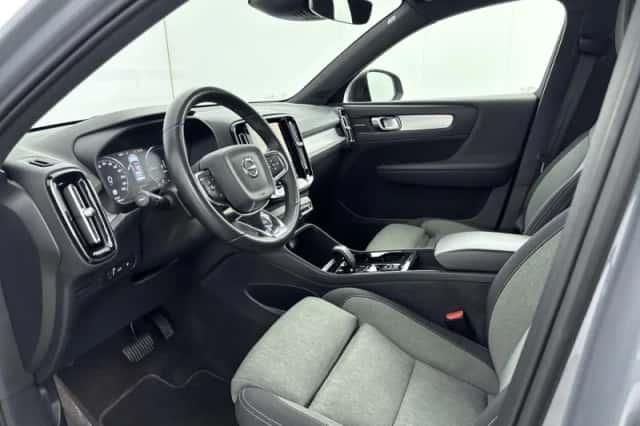Volvo XC40 (2023) thumbnail 17