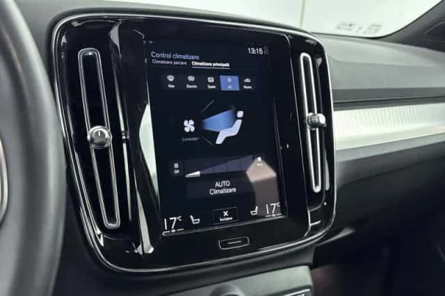 Volvo XC40 (2023) thumbnail 21
