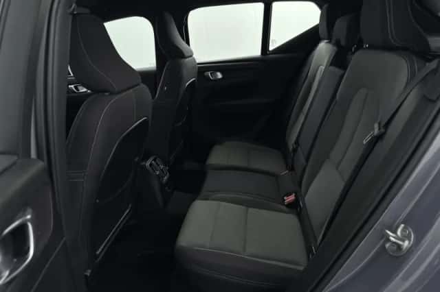 Volvo XC40 (2023) thumbnail 26