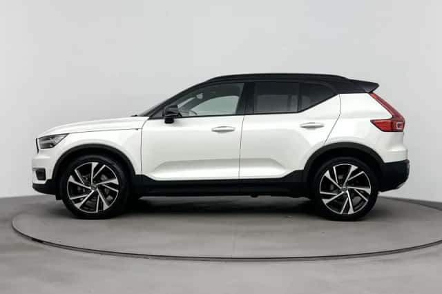 Volvo XC40 (2018) thumbnail 2