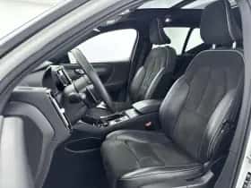 Volvo XC40 thumbnail 24