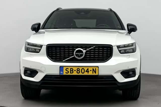 Volvo XC40 (2018) thumbnail 5