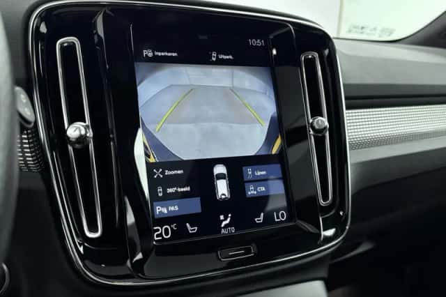 Volvo XC40 (2018) thumbnail 7
