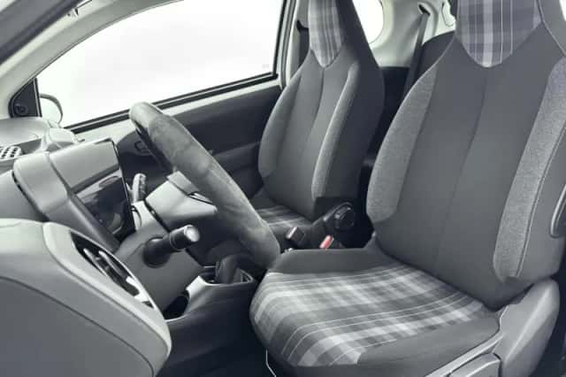 Peugeot 108 (2019) thumbnail 25