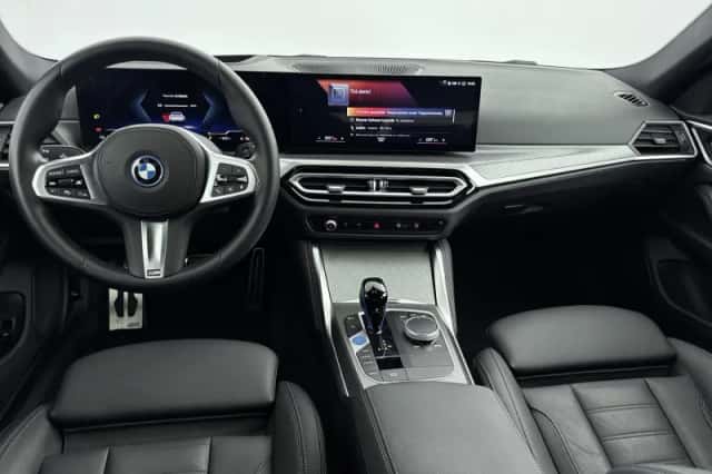 BMW i4 (2023) thumbnail 16