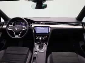 Volkswagen Passat thumbnail 36