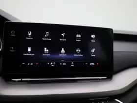 Škoda Octavia (2023) thumbnail 16