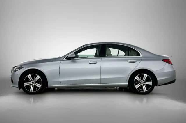 Mercedes-Benz C-Klasse (2022) thumbnail 2