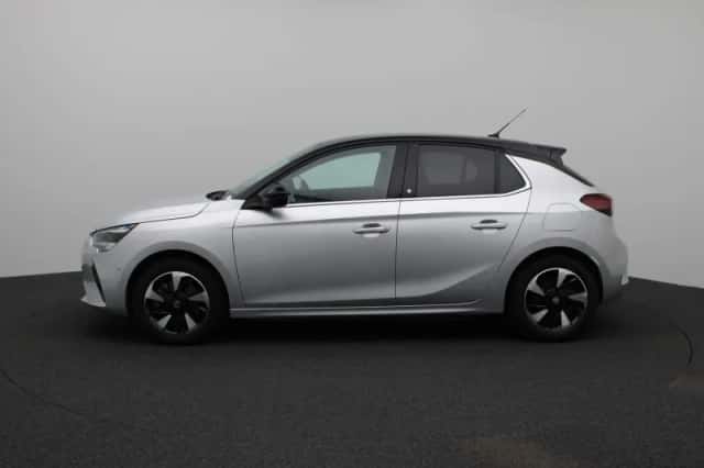 Opel Corsa-e (2022) thumbnail 4