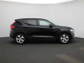 Volvo XC40 thumbnail 6