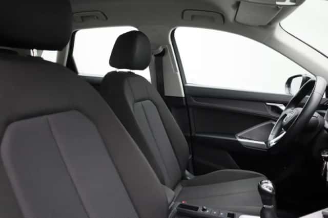 Audi Q3 (2021) thumbnail 31