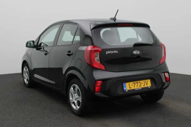 Kia Picanto (2021) thumbnail 2