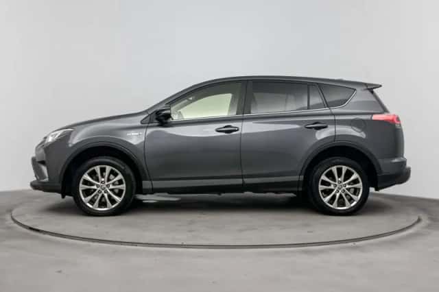 Toyota RAV4 (2017) thumbnail 2