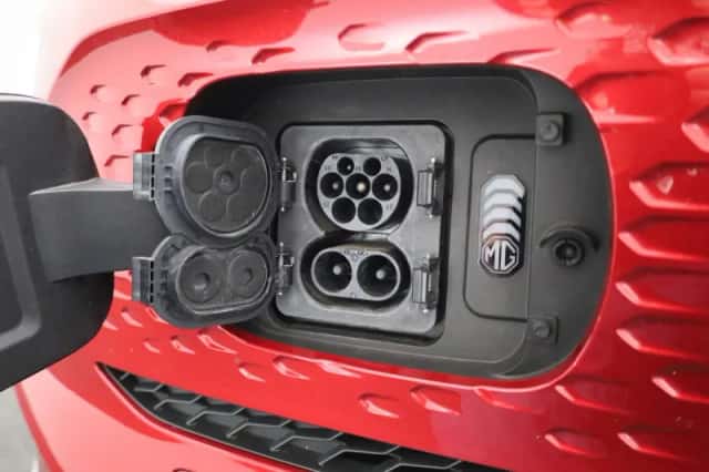MG ZS EV (2023) thumbnail 31