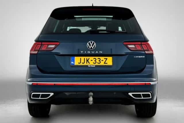 Volkswagen Tiguan (2022) thumbnail 3