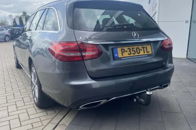 Mercedes-Benz C-Klasse (2018) thumbnail 3