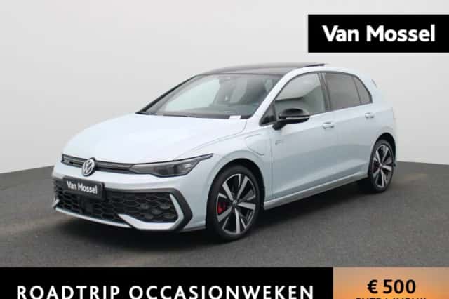 Volkswagen Golf (2025) thumbnail 1