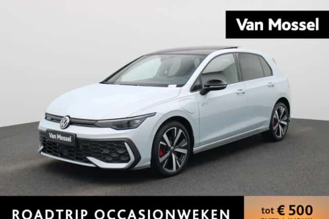 Volkswagen Golf (2025) thumbnail 1