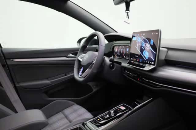 Volkswagen Golf (2025) thumbnail 37