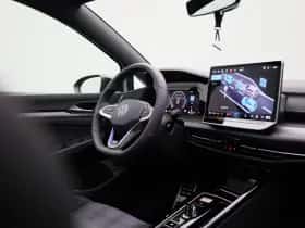 Volkswagen Golf thumbnail 40