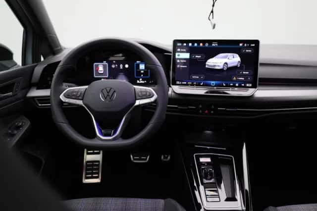 Volkswagen Golf (2025) thumbnail 7