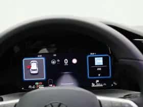 Volkswagen Golf thumbnail 8