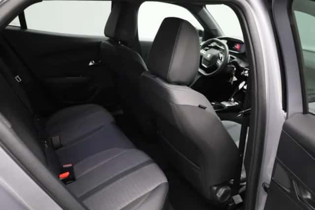 Peugeot 2008 (2023) thumbnail 32