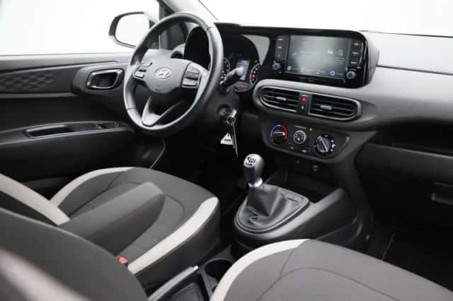 Hyundai i10 (2022) thumbnail 33