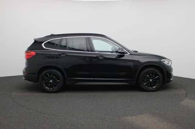BMW X1 (2018) thumbnail 6