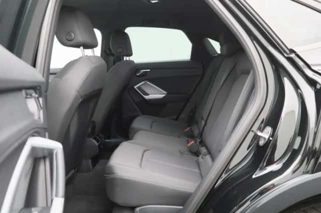 Audi Q3 (2023) thumbnail 12