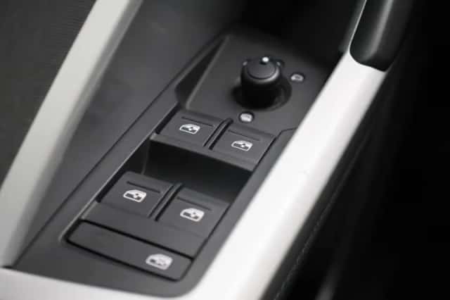 Audi Q3 (2023) thumbnail 33
