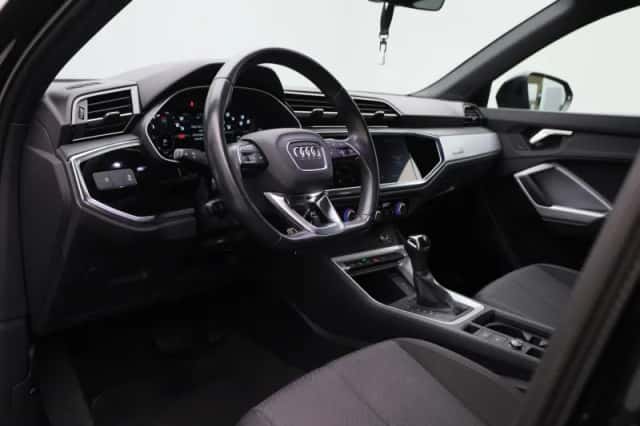 Audi Q3 (2023) thumbnail 35