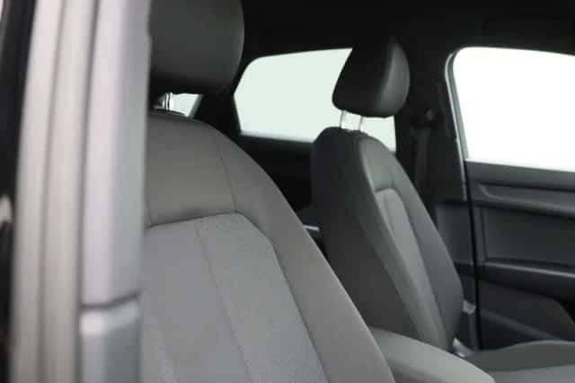 Audi Q3 (2023) thumbnail 39