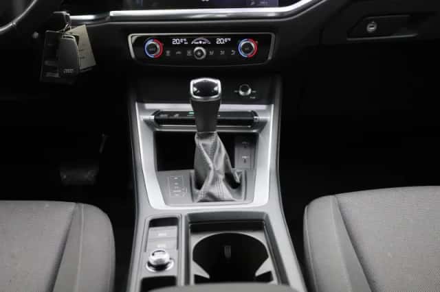 Audi Q3 (2023) thumbnail 10