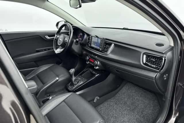 Kia Rio (2018) thumbnail 17