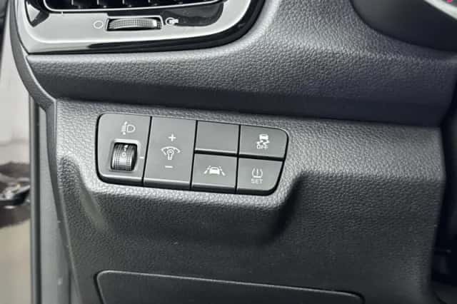 Kia Rio (2018) thumbnail 23