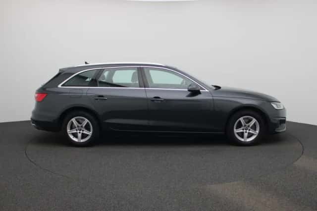 Audi A4 (2022) thumbnail 6