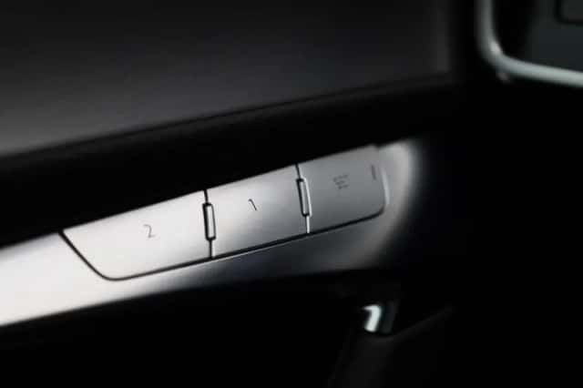 Audi A6 (2022) thumbnail 21