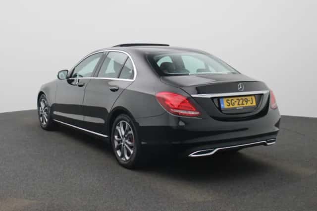Mercedes-Benz C-Klasse (2017) thumbnail 2