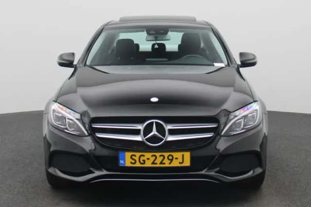Mercedes-Benz C-Klasse (2017) thumbnail 3