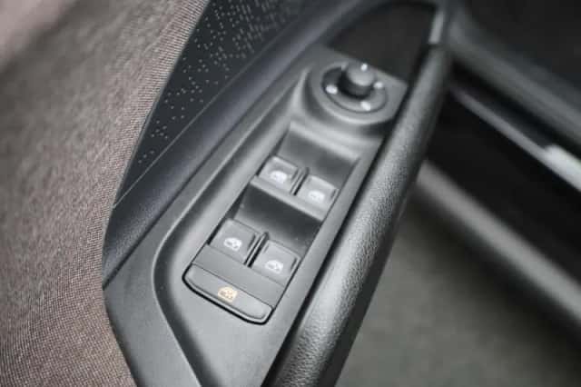 Škoda Enyaq (2021) thumbnail 30