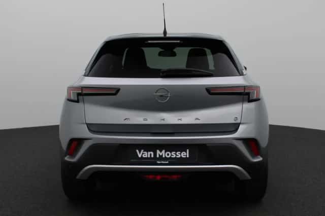 Opel Mokka-e (2022) thumbnail 5