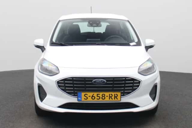 Ford Fiesta (2023) thumbnail 3
