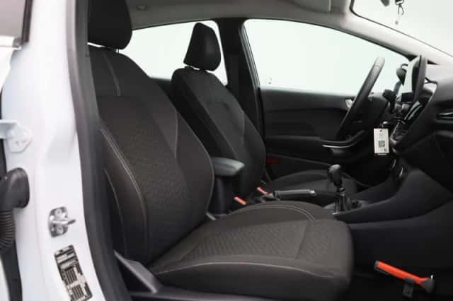 Ford Fiesta (2023) thumbnail 30