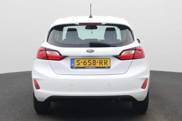 Ford Fiesta (2023) thumbnail 5