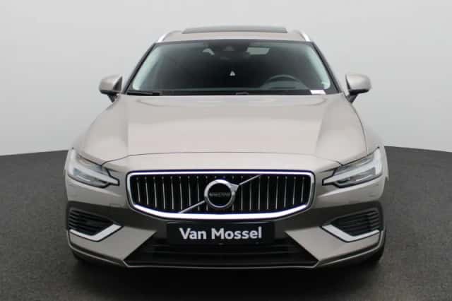 Volvo V60 (2021) thumbnail 3